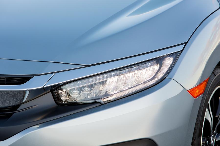 Детали экстерьера Honda Civic Coupe (FC3) 2016 года  (NA) (фото 40 из 40)